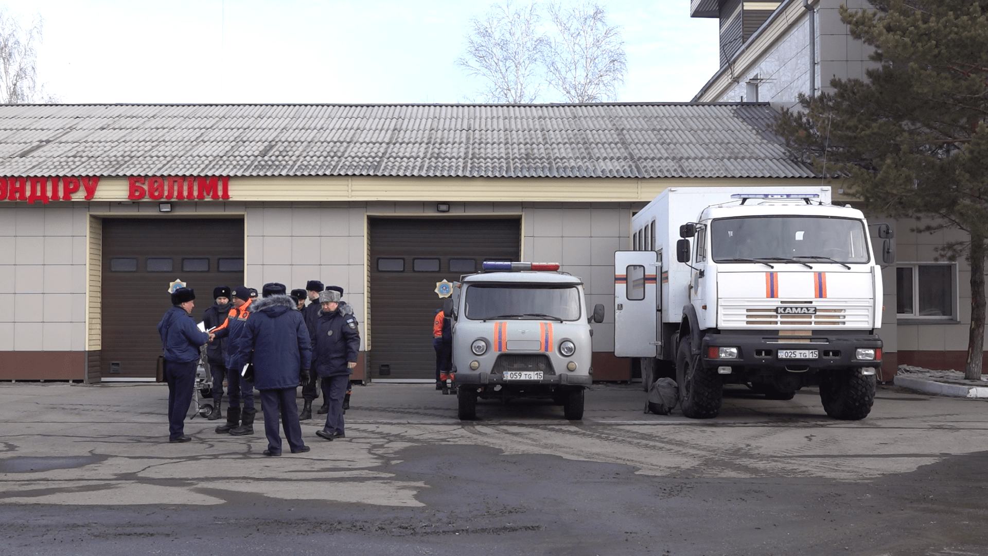 Взрывать лед на реках СКО отправились спасатели 