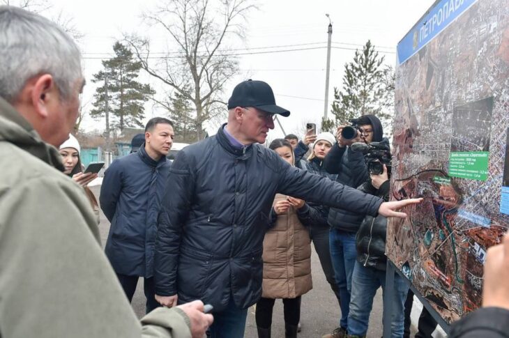 Паводок в Петропавловске: Заречный эвакуируют. Об этом заявил первый заместитель Премьер-Министра РК Роман Скляр, сообщает «Законопослушный гражданин».