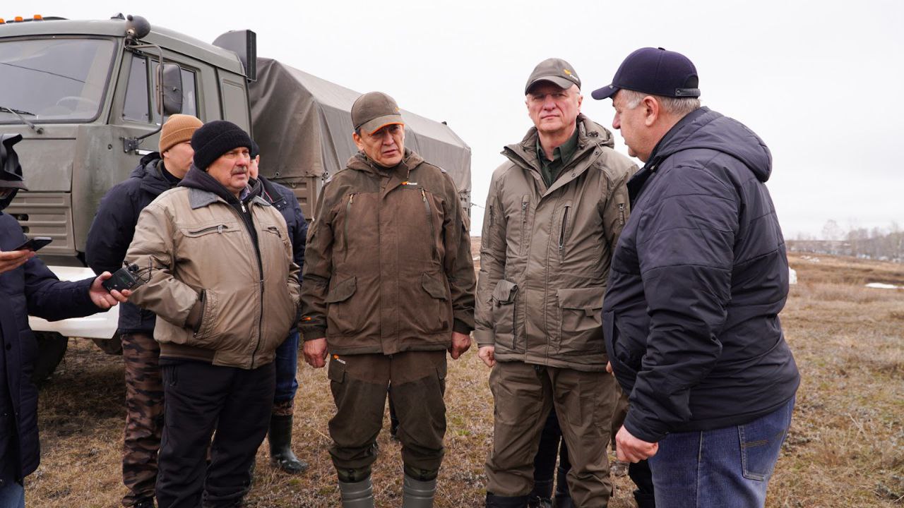 Противопаводковые меры в Кызылжарском районе проверил аким СКО вместе с первым заместителем Премьер-министра. Они продолжили рабочие объезды по области, сообщает «Законопослушный гражданин».