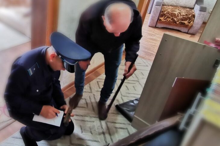Полицейские проверяют любителей охоты