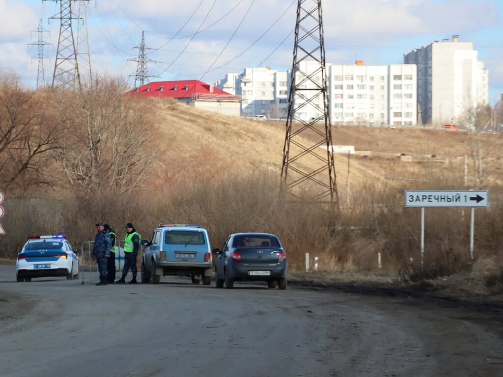 Дорогу возле гидроузла закрыли в Петропавловске