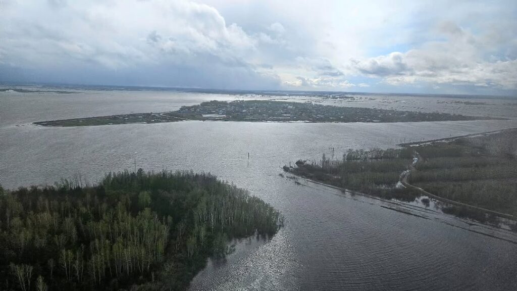 Село-остров посетил аким СКО