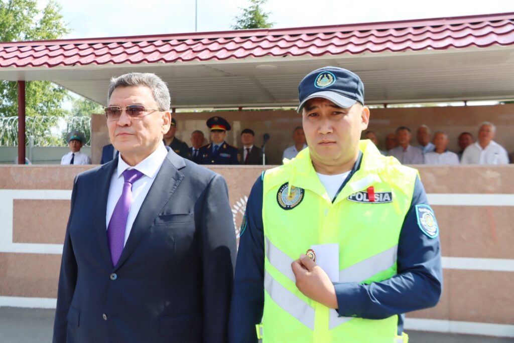 Награды министра получили полицейские СКО