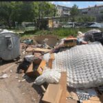 Петропавловцы возмущены захламленными дворами