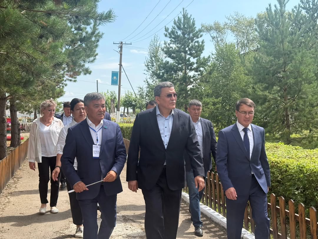 Аким СКО посетил Айыртауский район и оценил его развитие