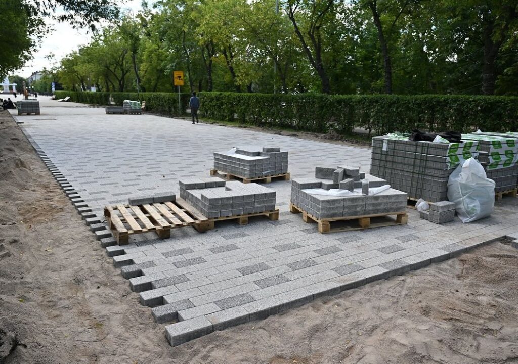 В Петропавловске продолжается реконструкция главной улицы города