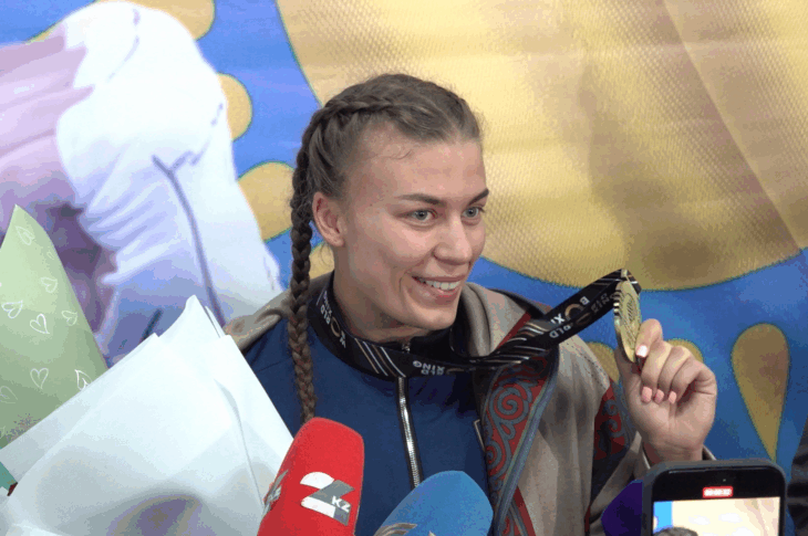 Чемпионка мира по боксу из Петропавловска вернулась домой