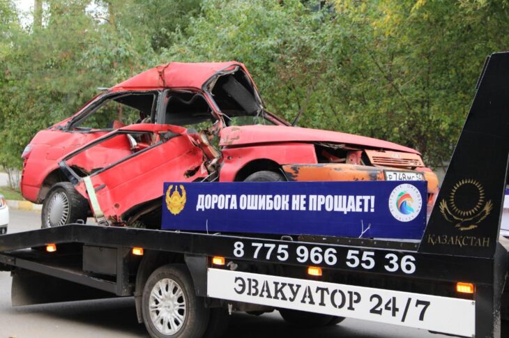 Разбитые в авариях машины показали петропавловцам