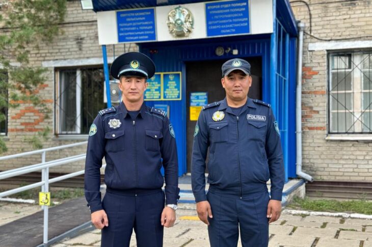 Полицейские Петропавловска вынесли газовый баллон из пожара