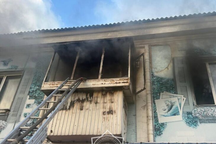 Спасатели МЧС не допустили крупного пожара