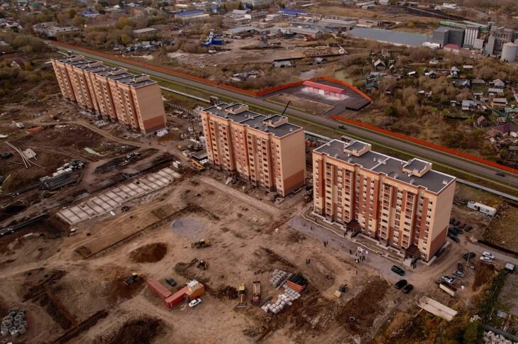 Первые многоэтажки в Копае сдадут в этом году