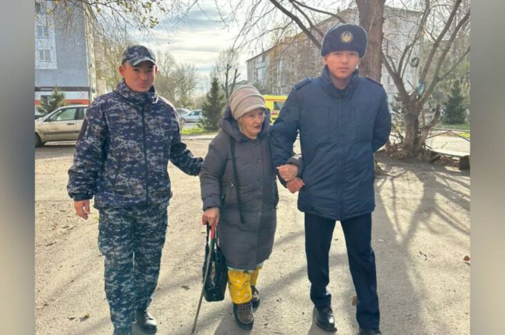 В Петропавловске заблудившейся пенсионерке помогли полицейские