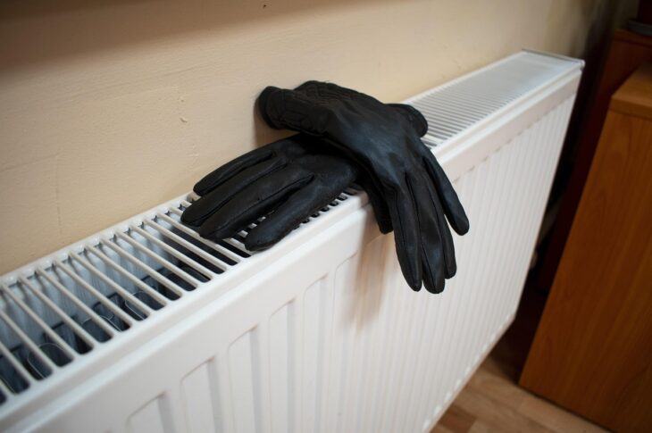 Жители Петропавловска жалуются на теплые батареи