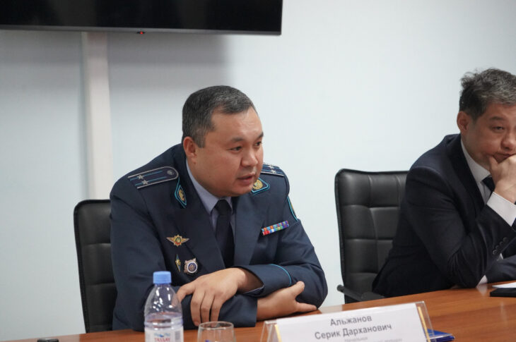 Более 20 нелегальных таксистов выявили в Петропавловске