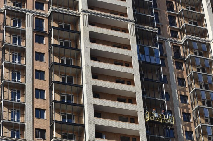 Дома и тепломагистрали строят в Петропавловске