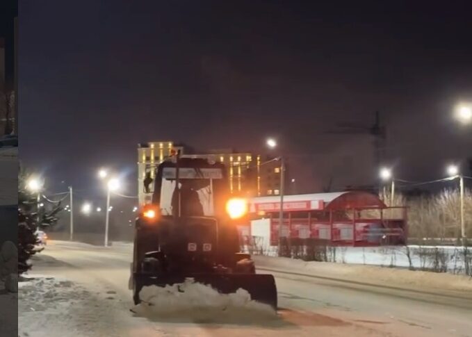 Жителей Петропавловска просят убирать транспорт с обочин