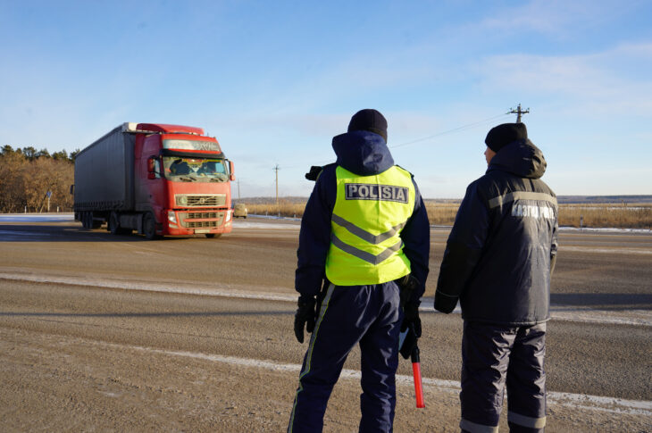 Об изменении погоды предупреждают водителей Петропавловска