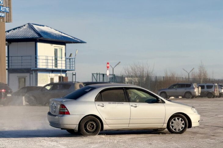 Опасность гололеда продемонстрировали в Петропавловске