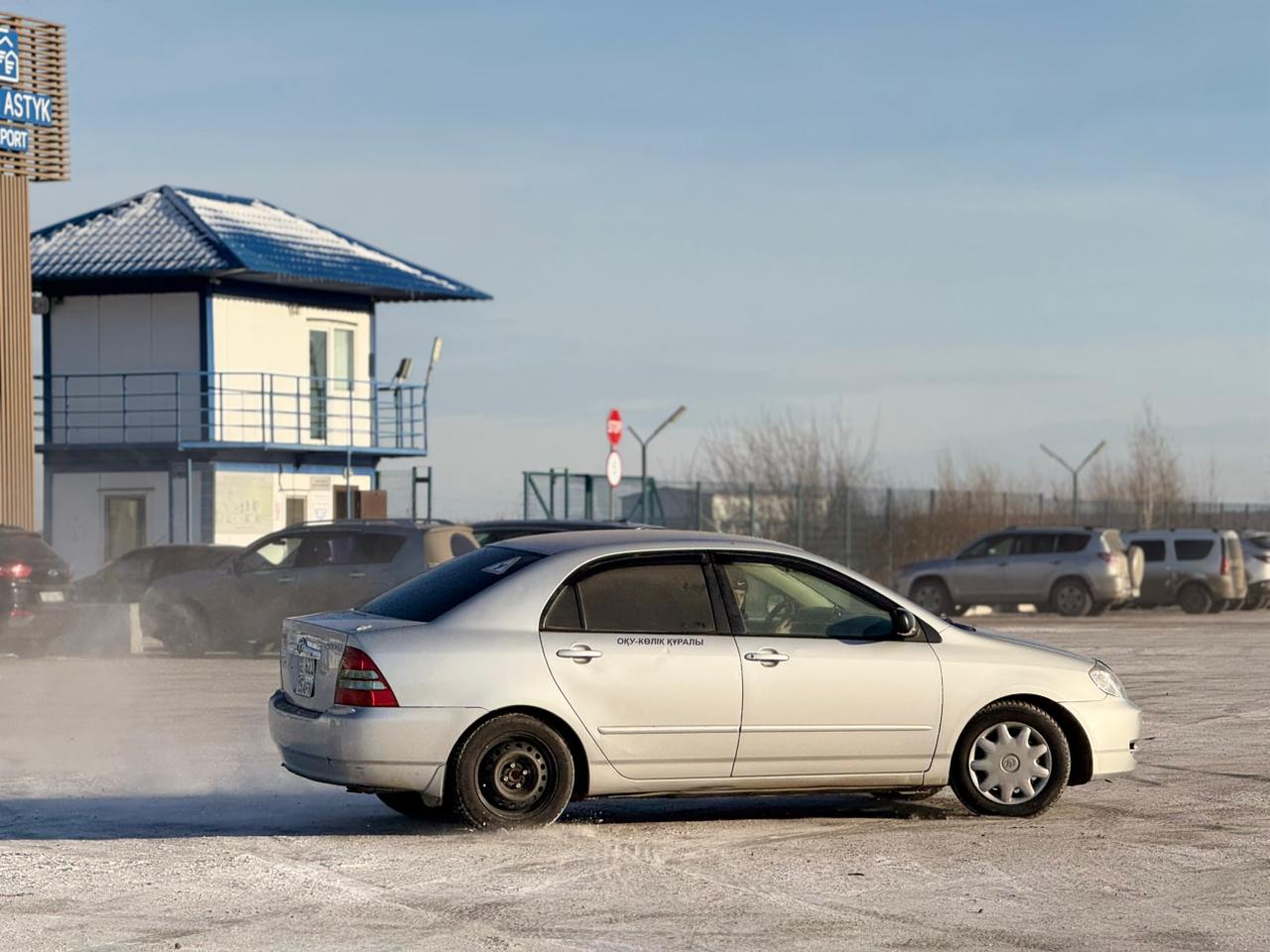 Опасность гололеда продемонстрировали в Петропавловске