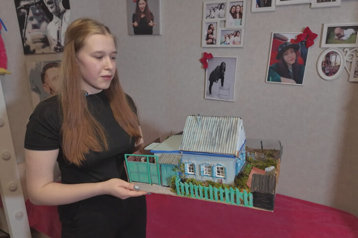 Школьница из Петропавловска в формате мини создает историю