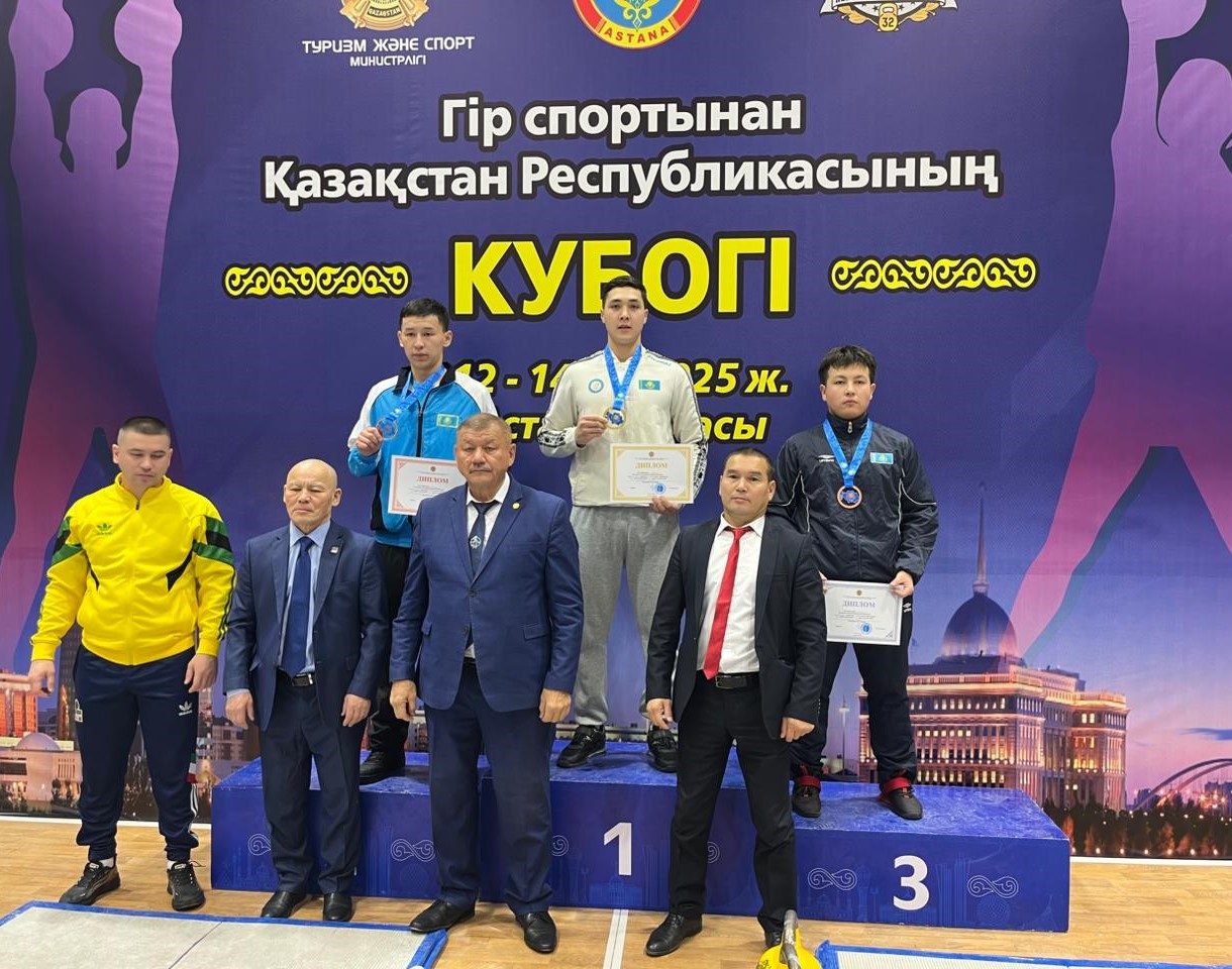 Курсант из Петропавловска поднял 24-килограммовую гирю 115 раз