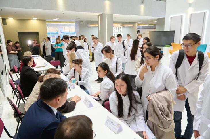 Ярмарка вакансий для будущих врачей прошла в Петропавловске