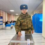 Курсанты Петропавловска участвуют в голосовании, сообщает Законопослушный гражданин. 