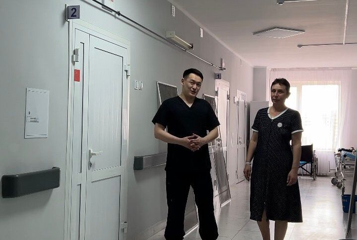 Операцию по замене позвонков впервые провели в СКО