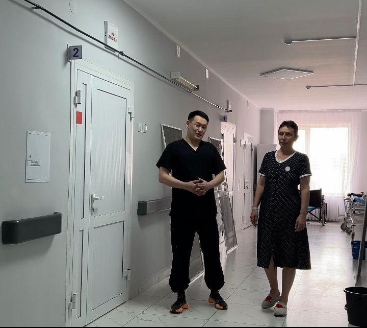 Операцию по замене позвонков впервые провели в СКО