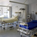 В СКО мужчина упал с 3-го этажа и выжил, благодаря врачам