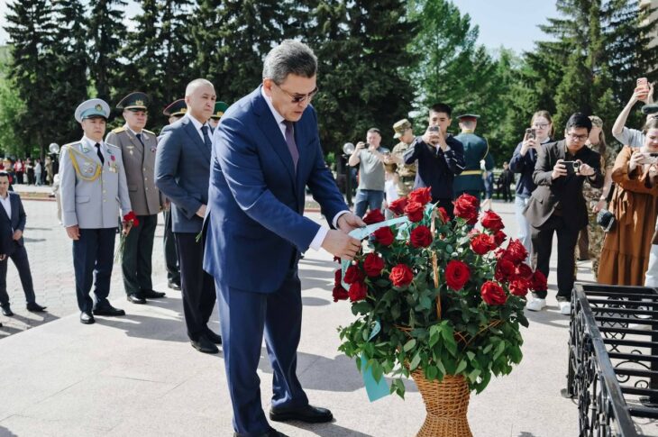 Аким СКО поздравил с Днем Победы