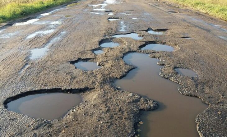 Ямочный ремонт своими руками сделали жители СКО