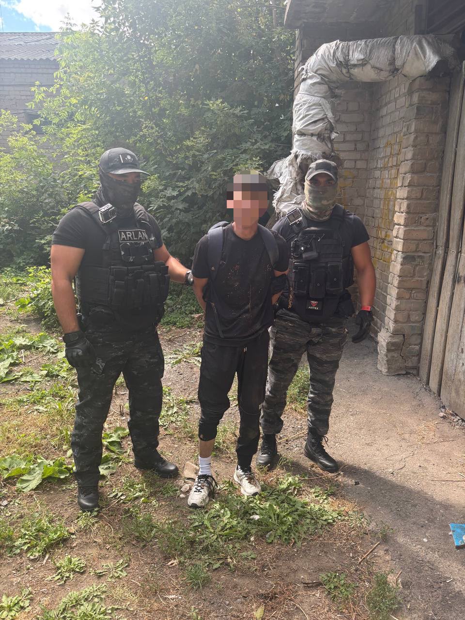 Три свертка наркотиков привез житель столицы в Петропавловск