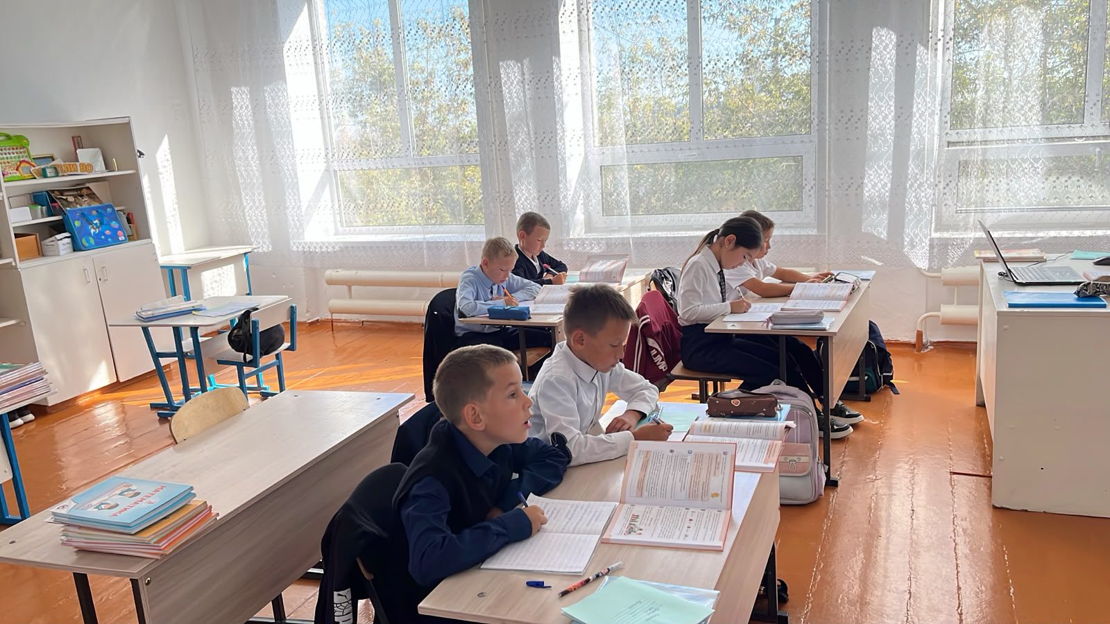 Обновлённая школа с. Ащыголь распахнула двери для учеников