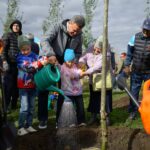 Более 17 тыс. деревьев высадили за день в СКО
