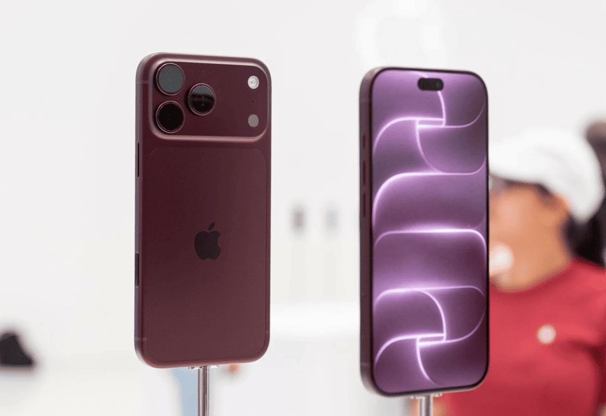 Новый iPhone обходится жителям СКО в 2,3 среднемесячной зарплаты
