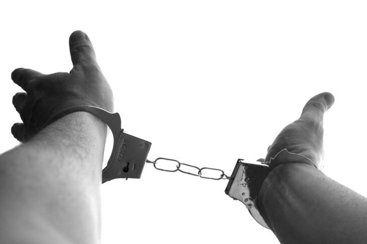 15 суток за приставание в автобусе получил житель СКО