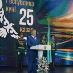 В Петропавловске отметили День Республики и вручили госнаграды